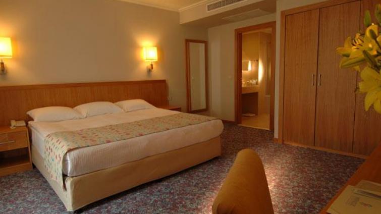 MiRACLE RESORT HOTEL