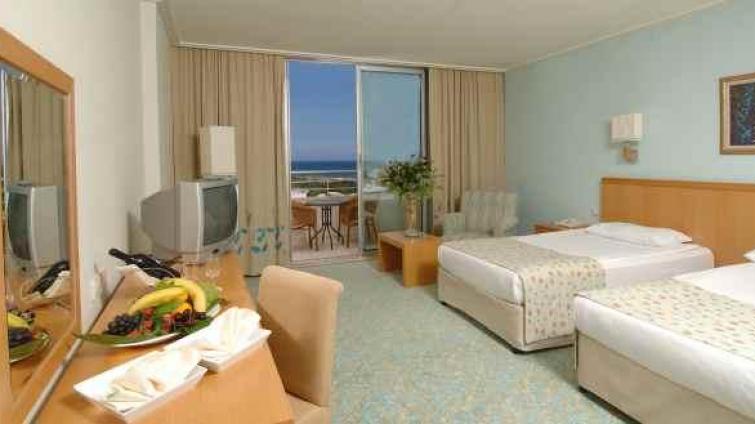 MiRACLE RESORT HOTEL