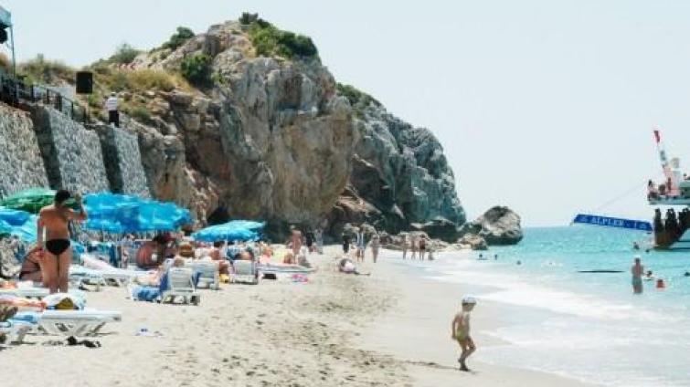 ELiZ BEACH HOTEL