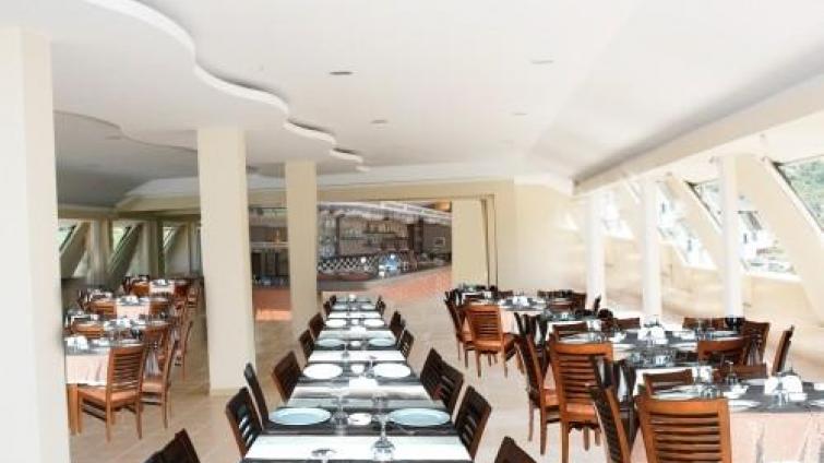 ELiZ BEACH HOTEL