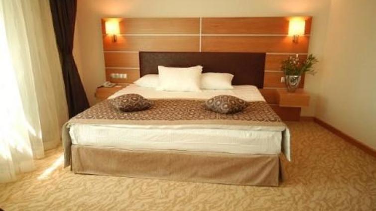 ELiZ BEACH HOTEL