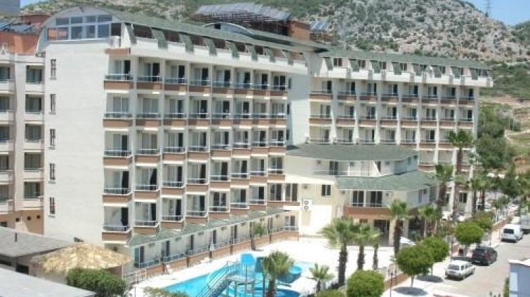 ELiZ BEACH HOTEL